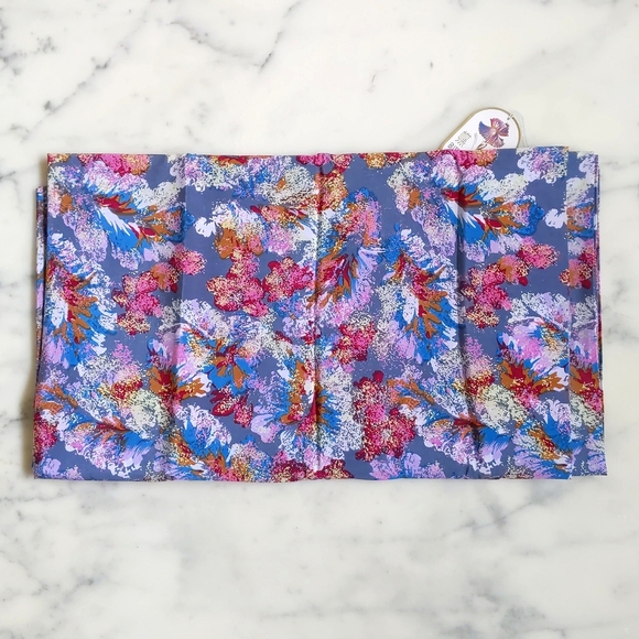 NWT. 100% Mulberry Silk with Multicolor Printed Butterflies and Flowers Fabric. - Picture 2 of 6